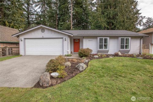 7847 Blakely Ave, Clinton, WA, 98236-9201 | Card Image