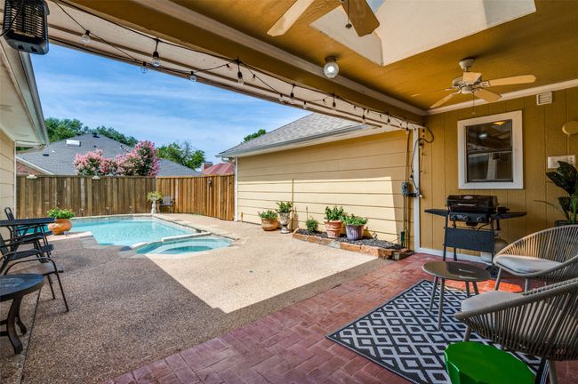 Back patio and pool. | Image 23