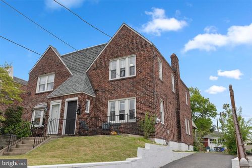2 Hendrickson Ave, BELLMAWR, NJ, 08031-1246 | Card Image