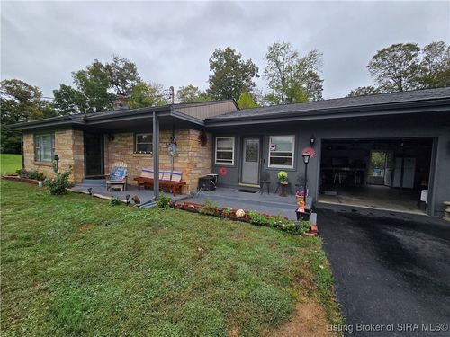 800 Blue River Rd, Pekin, IN, 47165-7916 | Card Image