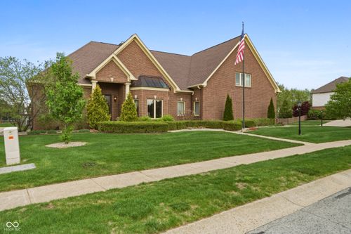 9767 Soaring Eagle Ln, Fishers, IN, 46055-6219 | Card Image