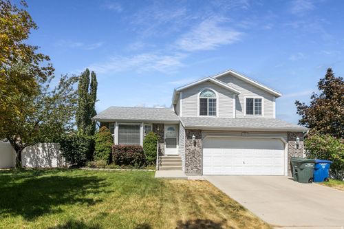 5902 Wolf Creek Ct, Salt Lake City, UT, 84118-9201 | Card Image