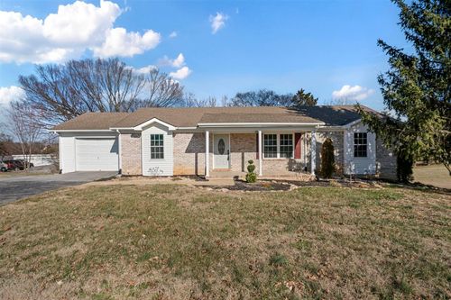 704 Broadway Ave, Franklin, KY, 42134-9113 | Card Image