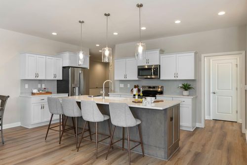 877 Grafton Ave, GRAFTON, WI, 53024 | Card Image