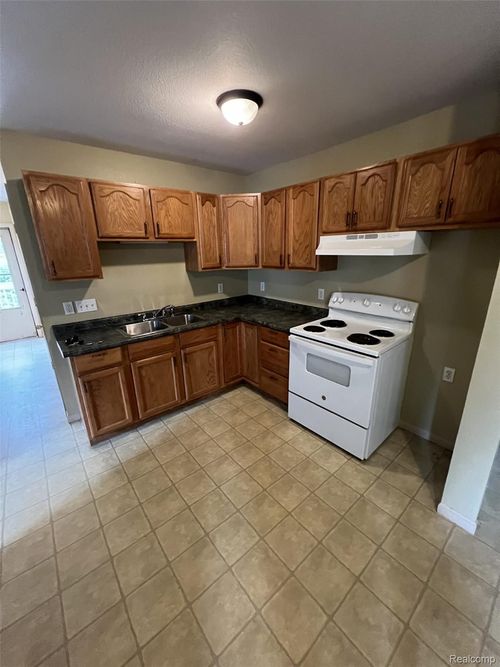 918 E Front St, Monroe, MI, 48161-2901 | Card Image