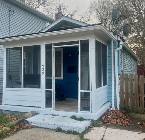 1323 4th Ave, Beaver Falls, PA, 15010 | Card Image