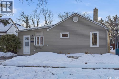 1526 Coy Ave, Saskatoon, SK, S7M0H6 | Card Image