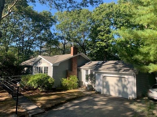 187 Central St, Avon, MA, 02322-1505 | Card Image