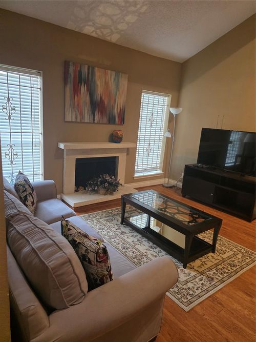 1962 Augusta Dr, Houston, TX, 77057-3742 | Card Image