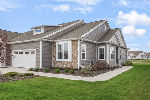 W253N6621 Aspen Ln, Sussex, WI, 53089-1258 | Card Image