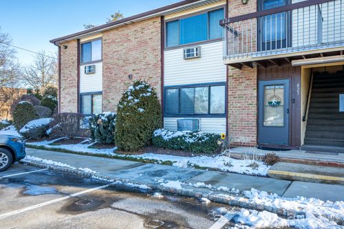 423 Cricket Ln, Woodbridge, NJ, 07095-1527 | Card Image