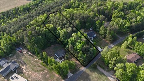 190 Land Fall Trace Dr, Stoneville, NC, 27048-8593 | Card Image