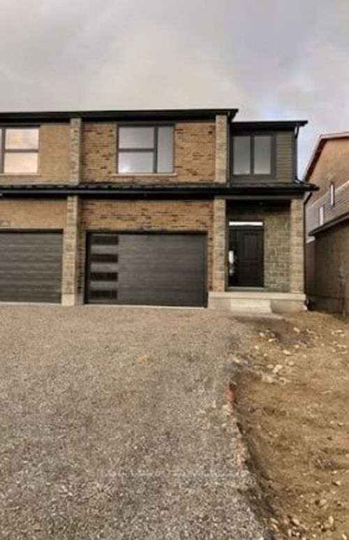 163 Otterbein Rd, Kitchener, ON, N2B0A8 | Card Image