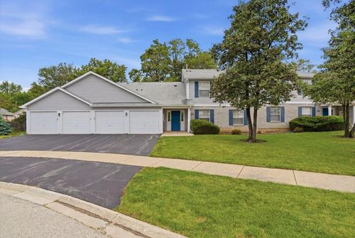 1-1291 N Red Oak Cir, Round Lake Beach, IL, 60073-4692 | Card Image