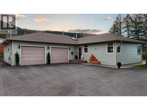 2129 S Lakeside Dr, Williams Lake, BC, V2G5G2 | Card Image