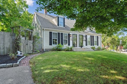 2-1 Fort Hill St, Hingham, MA, 02043-2605 | Card Image