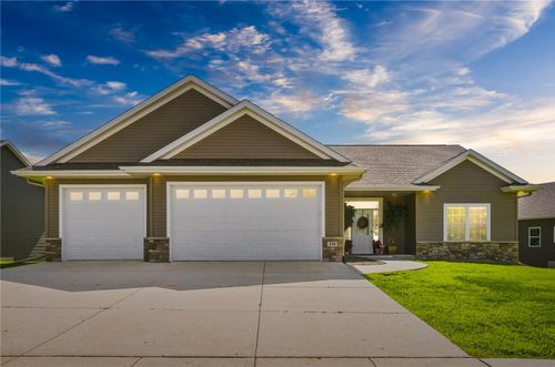 358 Eastview Ave, Marion, IA, 52302-5961 | Card Image