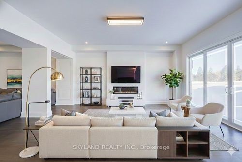45 Balance Cres, Markham, ON, L6C3R4 | Card Image