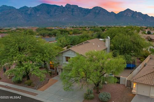 94 E Brookdale Way, Oro Valley, AZ, 85755-1736 | Card Image