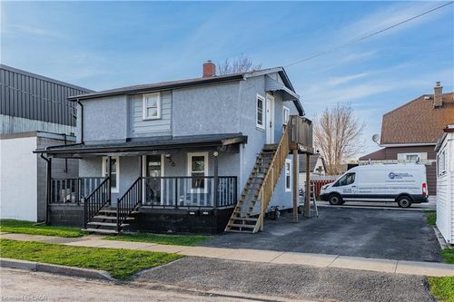 56 Decew St, Port Colborne, ON, L3K1C1 | Card Image