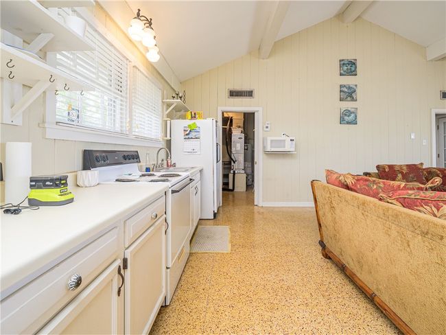 1170 S Virginia St, House other with 4 bedrooms, 4 bathrooms and null parking in Port Lavaca TX | Image 37