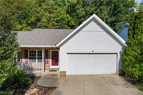 527 S Frank Blvd, Akron, OH, 44313-4535 | Card Image