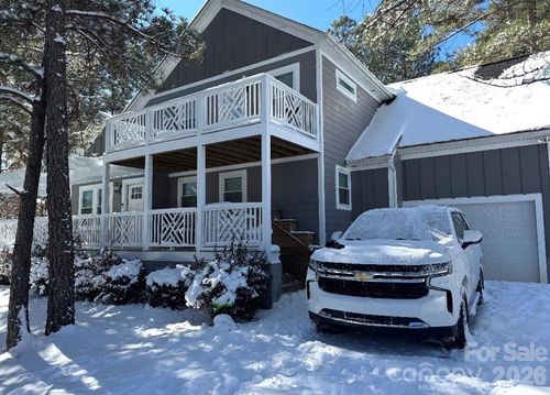 5111 Stockbridge Dr, Mount Holly, NC, 28120-8110 | Card Image