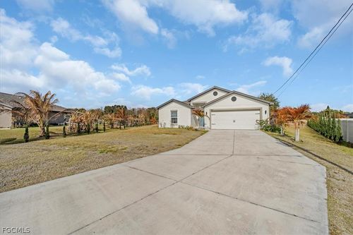 828 Youngreen Drive, Fort Myers, FL, 33913 | Card Image