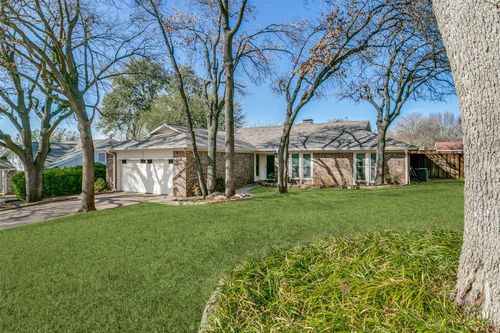2922 Ridgewood Dr, Grapevine, TX, 76051-3861 | Card Image