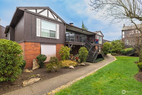 282-3425 S 176th St, Seatac, WA, 98188-4044 | Card Image