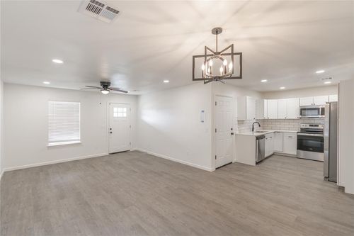 531 Parkhill Cir, Newcastle, OK, 73065-5174 | Card Image