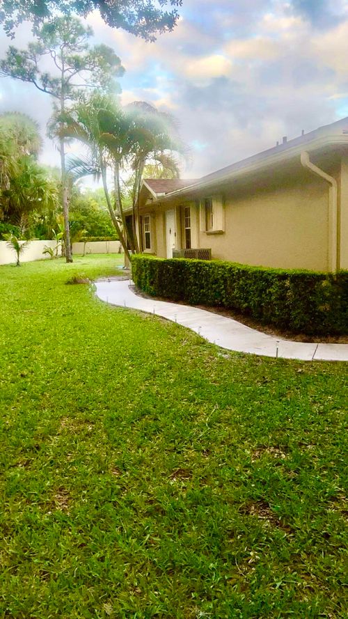 2004-2004 Maplewood Dr, Greenacres, FL, 33415-1481 | Card Image