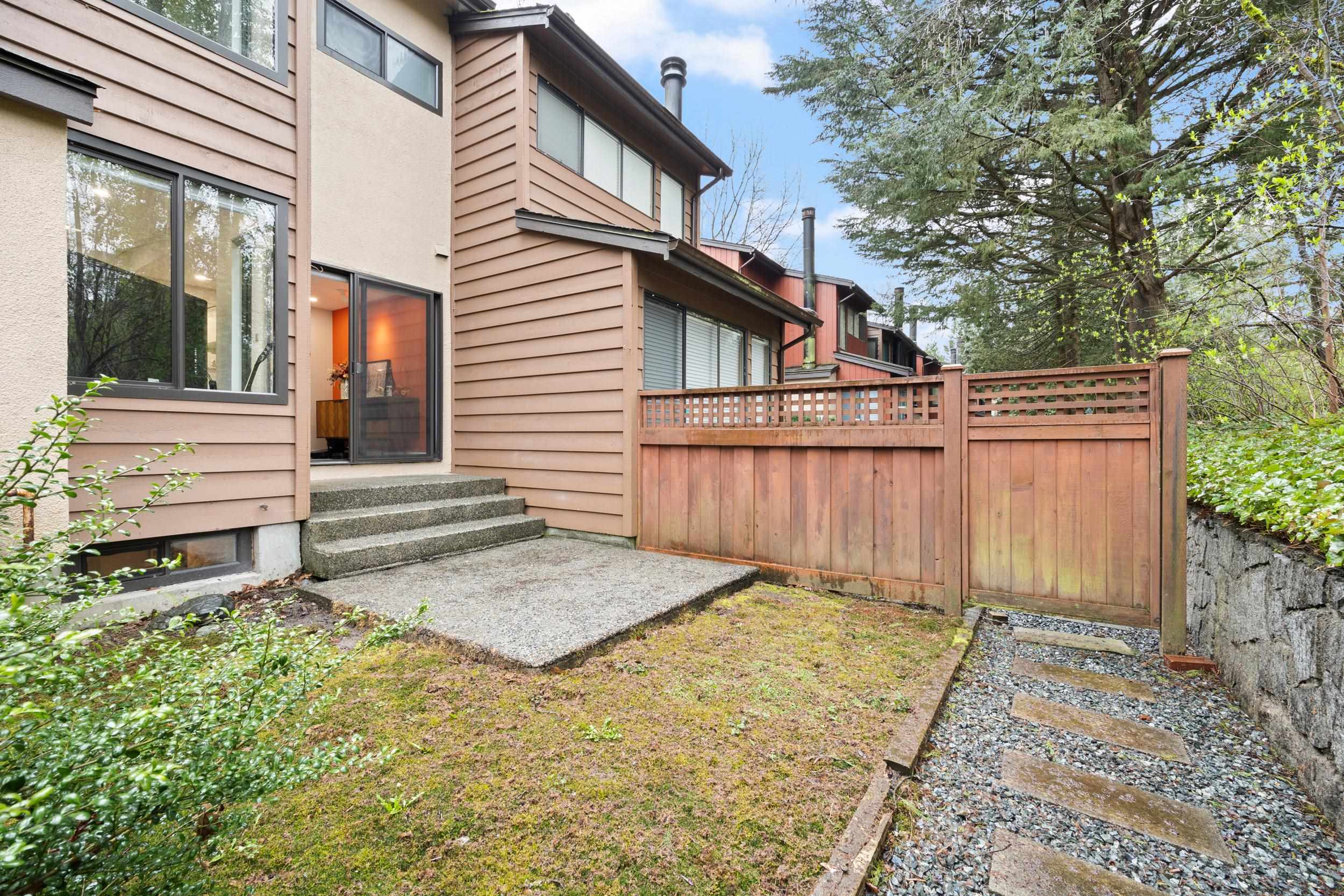 4681 Fernglen Place, Townhouse with 4 bedrooms, 1 bathrooms and null parking in Burnaby BC | Image 35