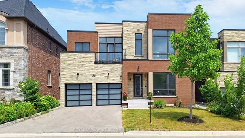 32 Conger St, Maple, ON, L6A4Y7 | Card Image