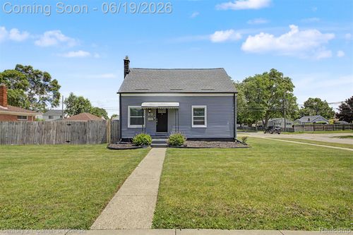 30708 Palmer Blvd, Madison Heights, MI, 48071-1840 | Card Image