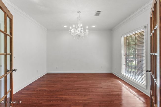 23-web-or-mls-211 Lake Terrace-19 | Image 15