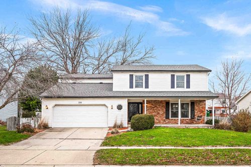 206 Lake Shore Circle, Bloomington, IL, 61704 | Card Image