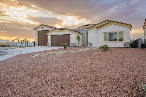 2333 Raven Ct, Bullhead City, AZ, 86442-8851 | Card Image
