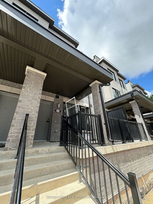 4-21 Baynes Way, Bradford West Gwillimbury, ON, L3Z1A5 | Card Image