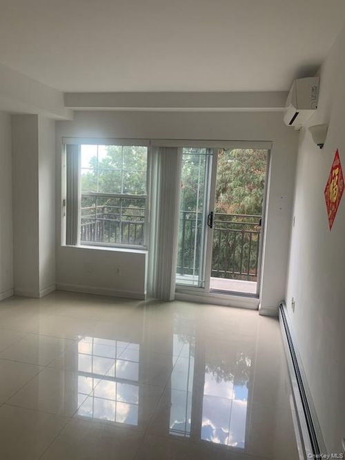 6g-7166 Parsons Boulevard, New York, NY, 11365 | Card Image