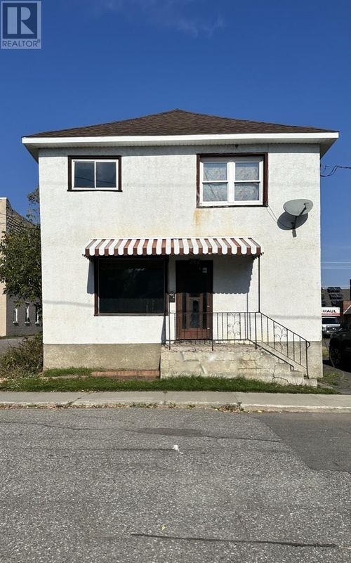 242 Ambrose St, Thunder Bay, ON, P7B1L4 | Card Image