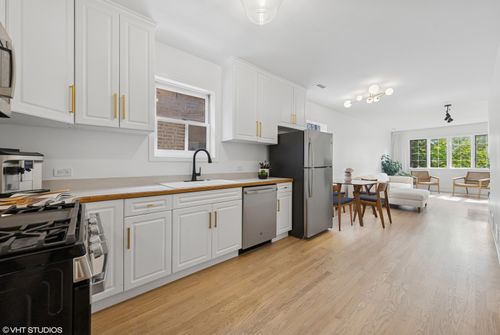 2-1064 N Marshfield Ave, Chicago, IL, 60622-3812 | Card Image
