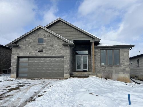 6 Patten Dr, Saint George, ON, N0E1N0 | Card Image