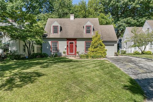 2010 Eugene Field Ave, Saint Joseph, MO, 64505-2226 | Card Image