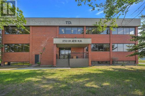 2711 29 St Ne, Calgary, AB, T1Y7B5 | Card Image