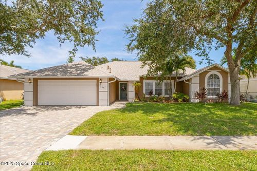 4351 Silver Lake Dr, Melbourne, FL, 32901-8647 | Card Image