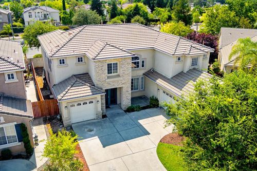 9639 N Willey Ct, Fresno, CA, 93720-5415 | Card Image
