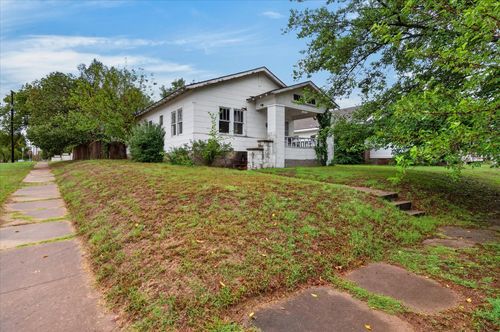 1221 Se Delaware Ave, Bartlesville, OK, 74003-5039 | Card Image