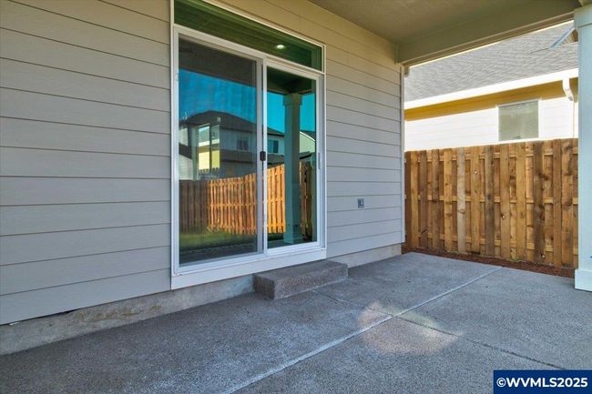 1055 Sassafras St, House other with 4 bedrooms, 2 bathrooms and null parking in Independence OR | Image 22