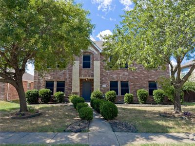 View of front of property featuring a front lawn | Image 2